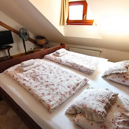 Homestay szállás House Of Roses Kutná Hora