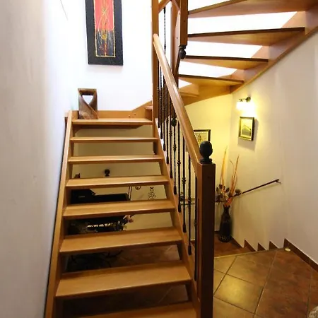 House Of Roses Homestay szállás Kutná Hora